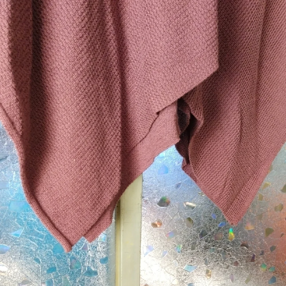 Zozo Burgundy Knit Top - Picture 8 of 8